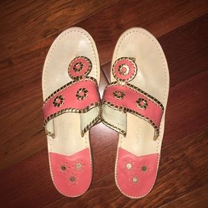 Jack Rogers Coral and Gold Sz. 9