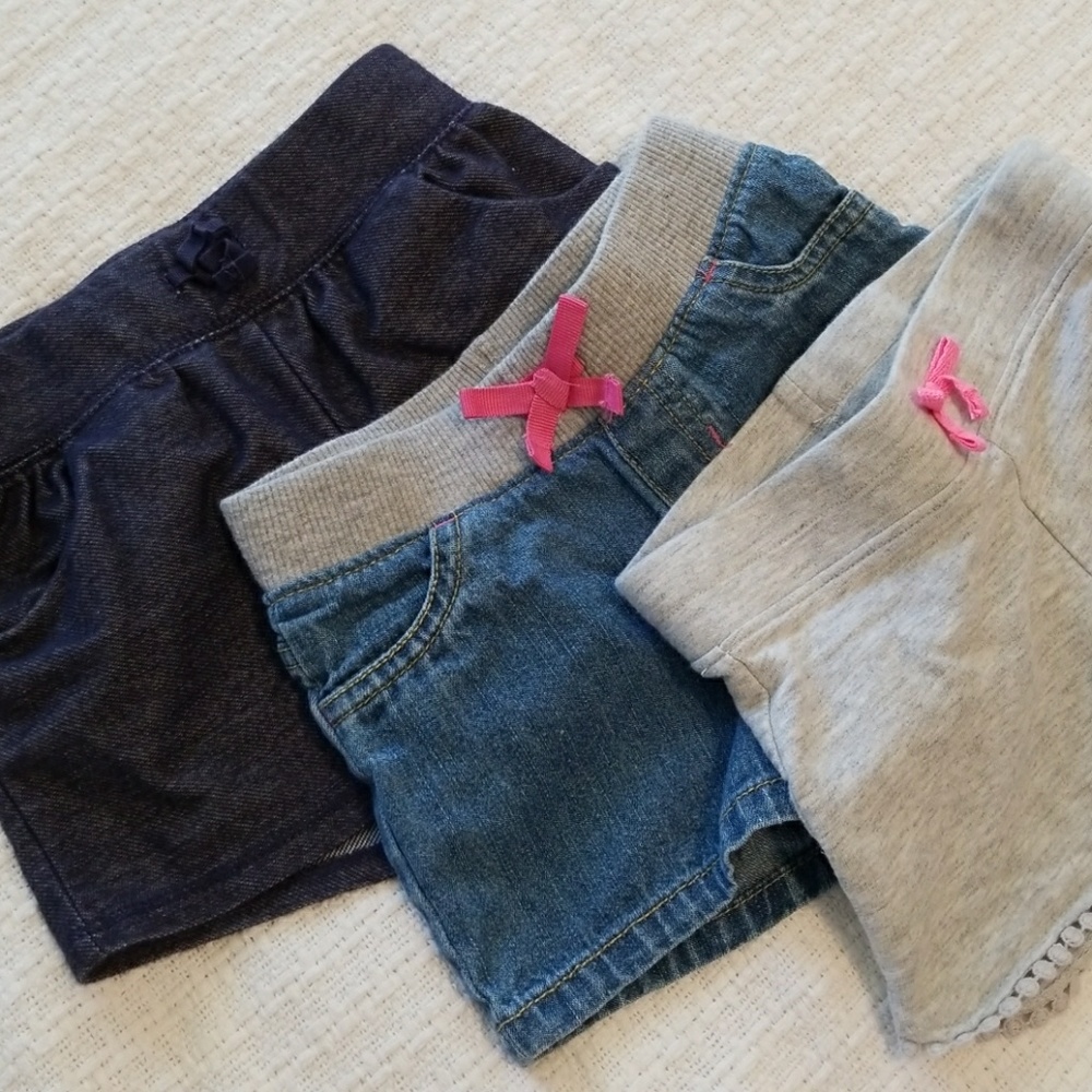 Lot of 3 shorts 18-24M and 2T