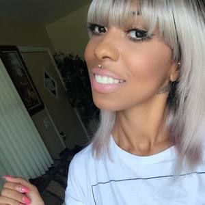 Meet your Posher, Felicia