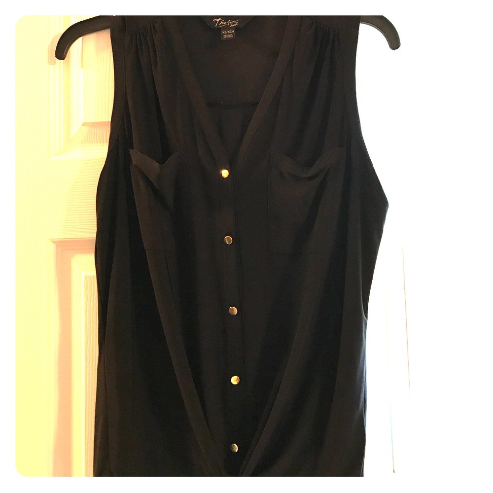 Thalia Sodi black sleeveless blouse