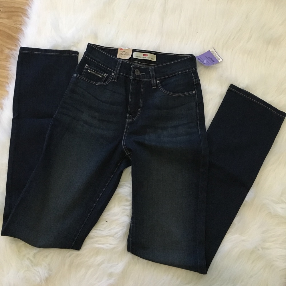 NWT Levi's Perfectly Slimming Jeans