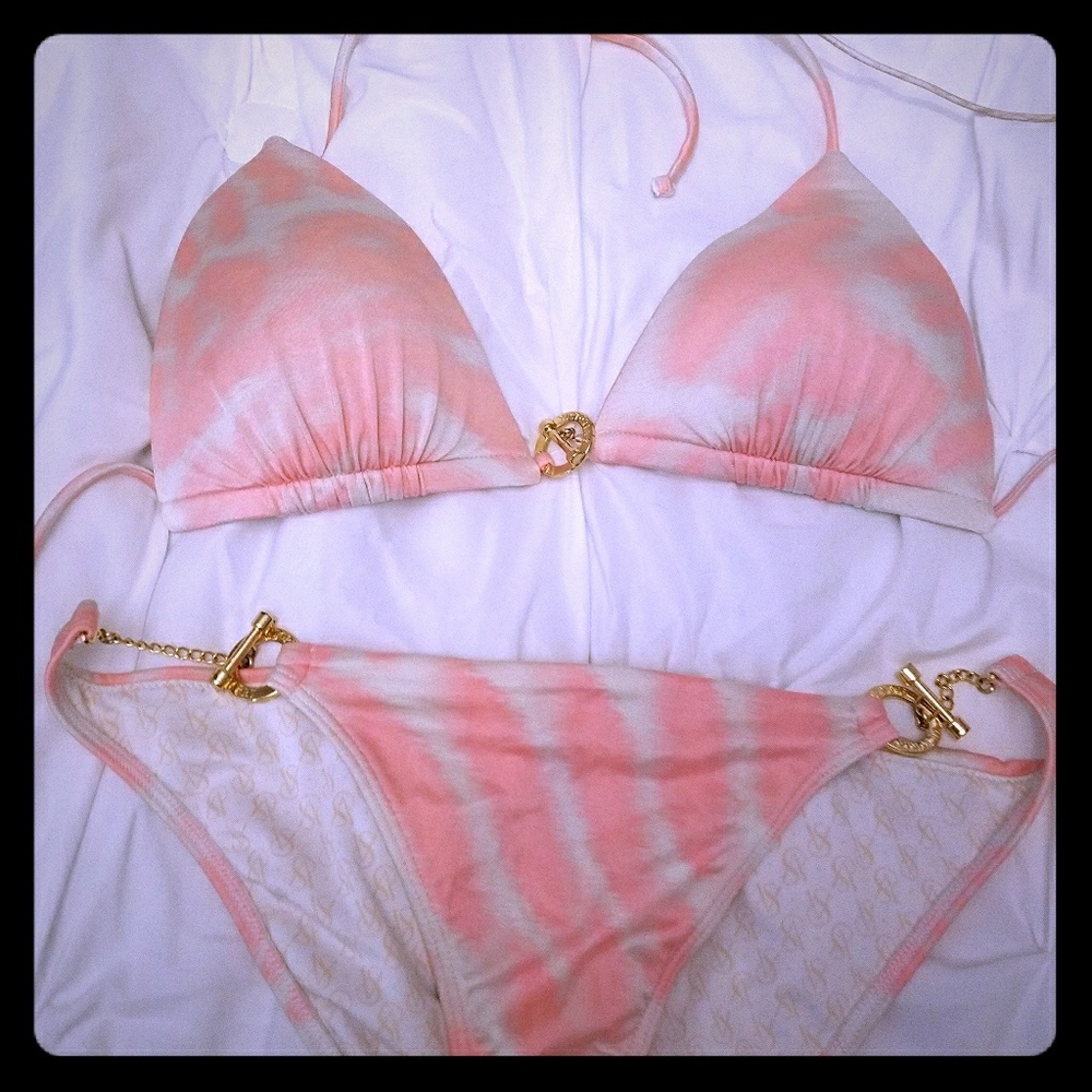 VS bikini