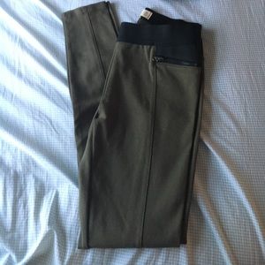 ❌SOLD❌Hollister Olive Green Leggings