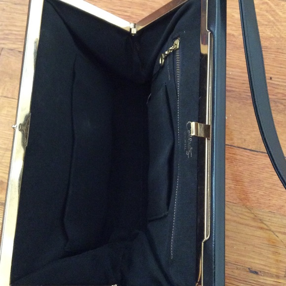 Coblentz black leather clasp handbag clutch purse - Picture 4 of 6