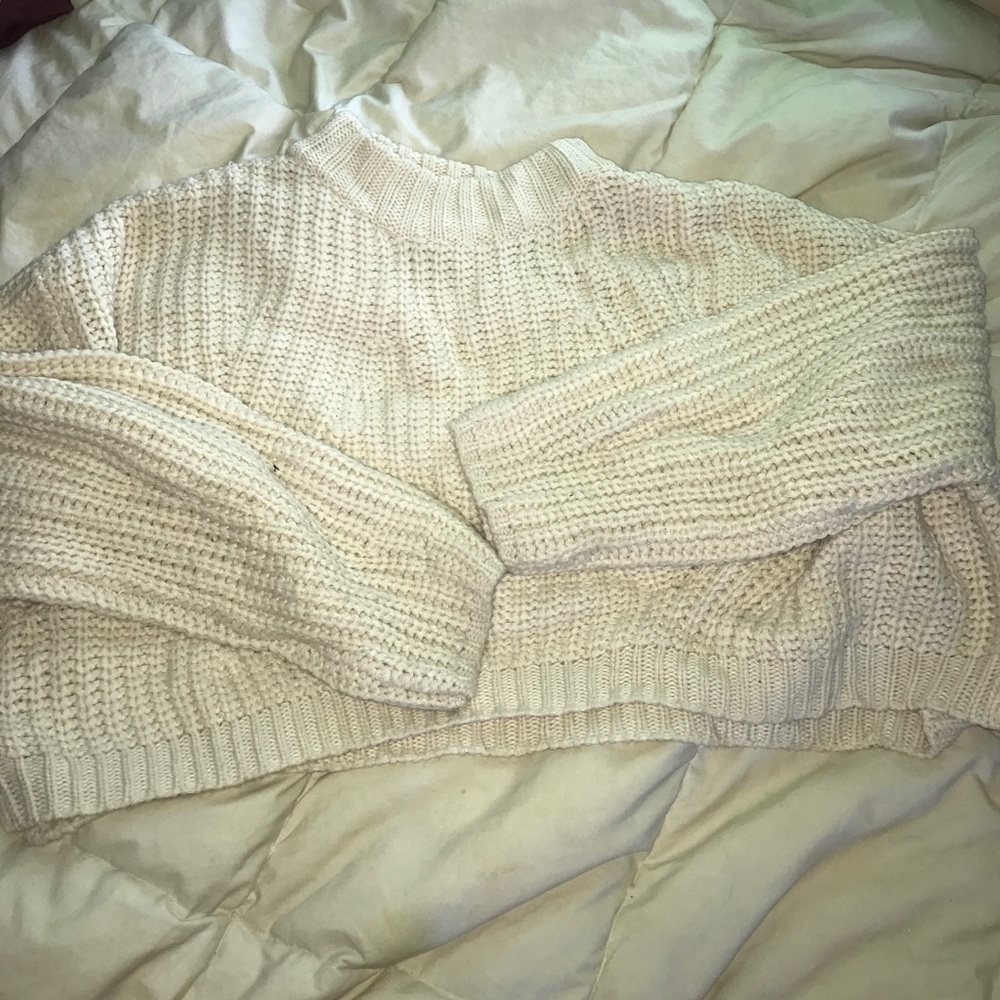 Cropped knit sweater for winter