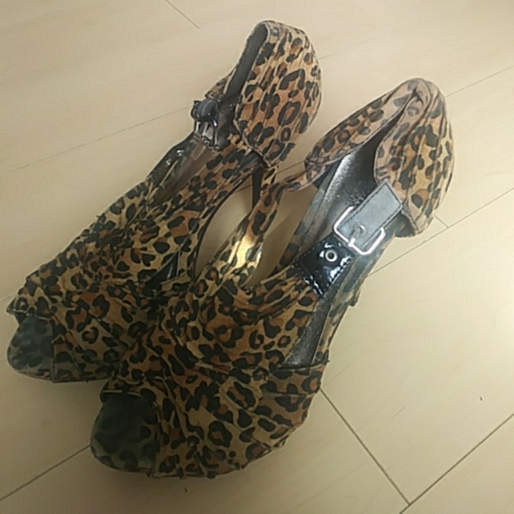 Leopard Buckle Heels