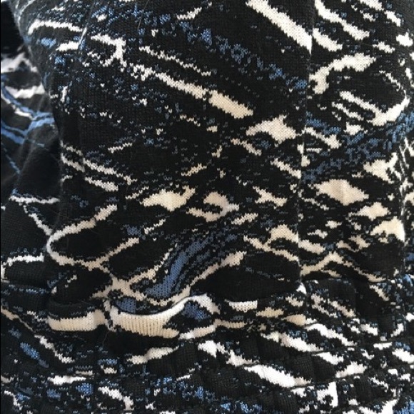 ST JOHN Splash Of Colors Gold Zip, Pockets - Picture 7 of 8