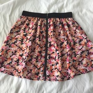 Floral zip up skirt