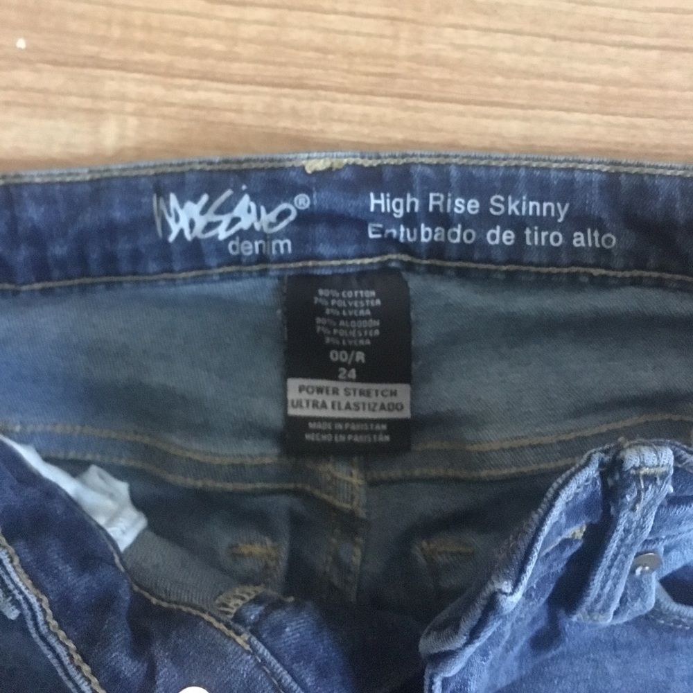 Jeans - Picture 2 of 2