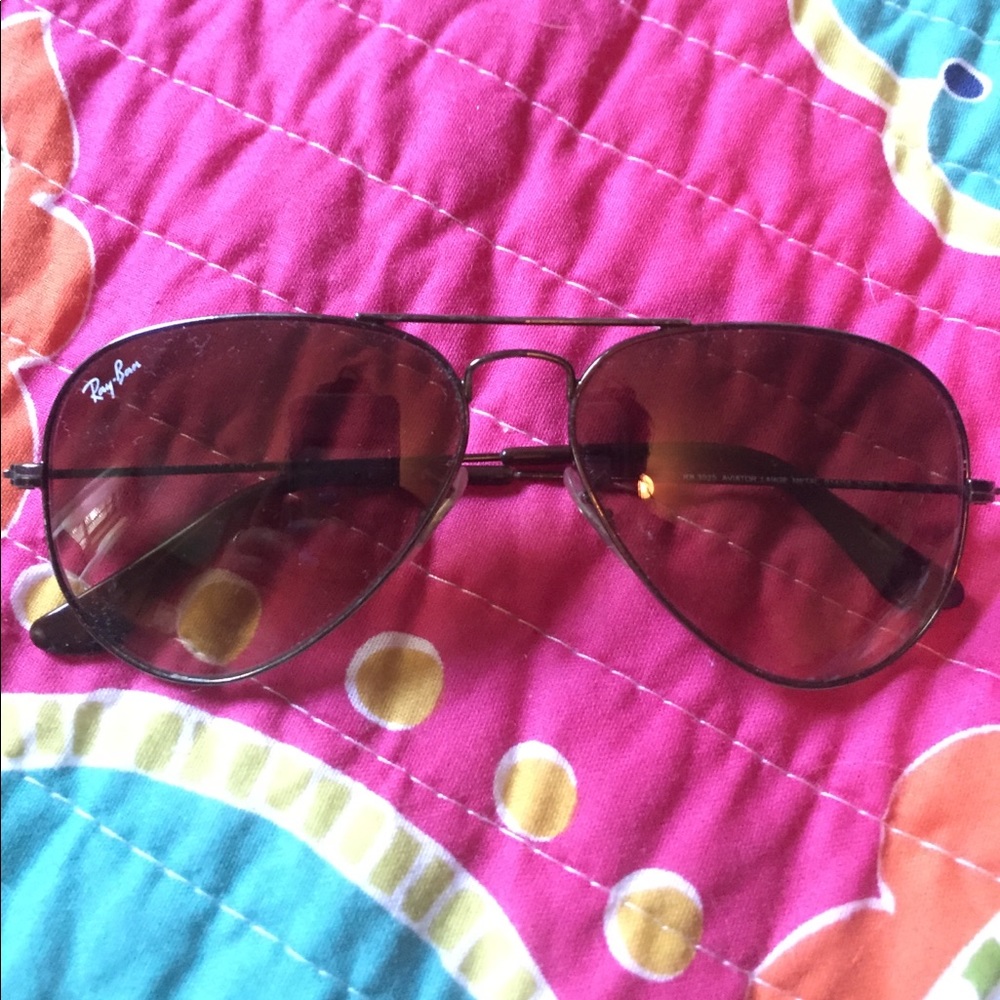 Classic brown tinted women's aviators