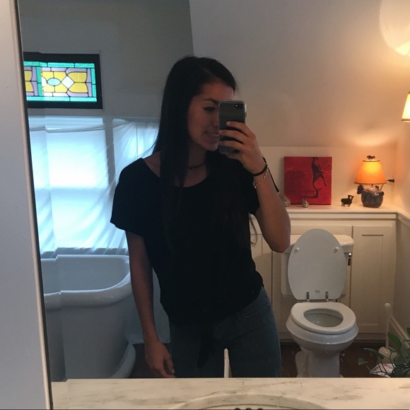 Cute and Simple Tie-top - Picture 2 of 5