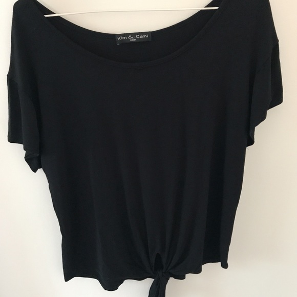 Cute and Simple Tie-top - Picture 3 of 5