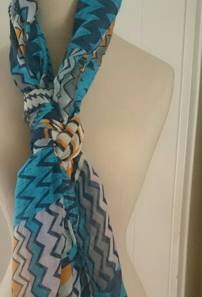 Scarf - Picture 3 of 3