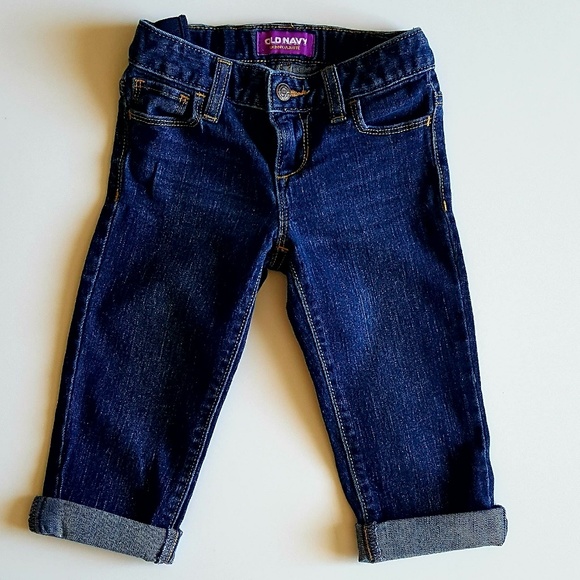 Bermuda Shorts & Ruffle Tee Top - Picture 3 of 6