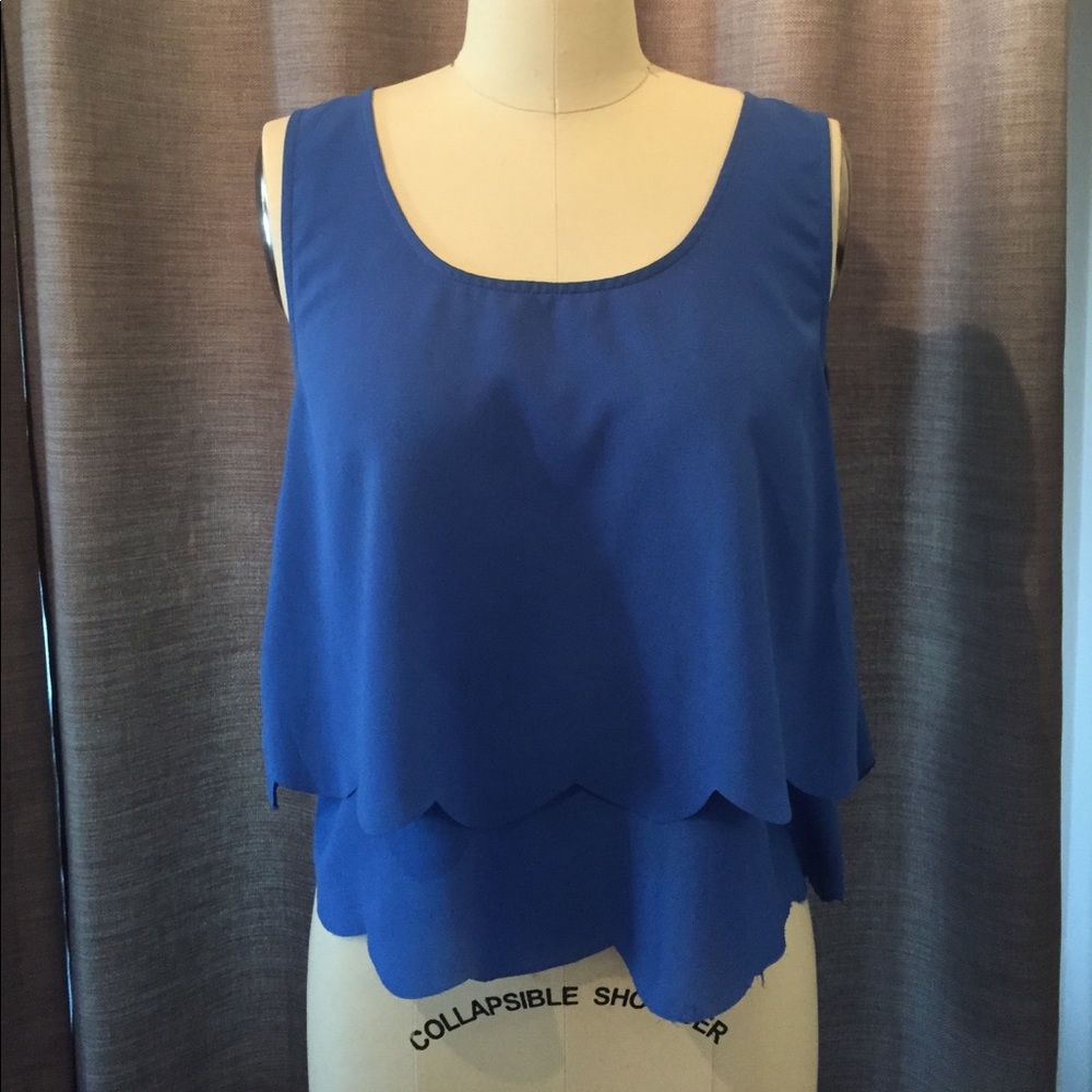 Scalloped hem blue tank