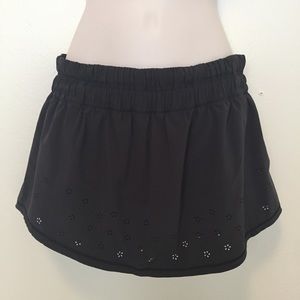 lululemon run a marathon skirt/skort. 6 black