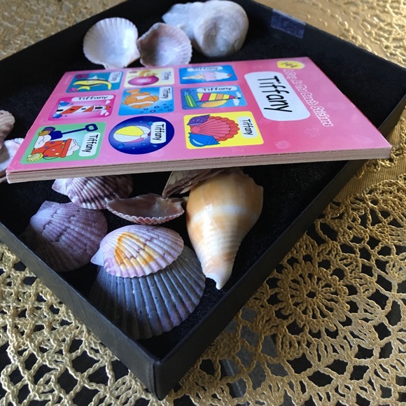 "A Day At The Beach" TIFFANY stickers book 144 NEW - Picture 4 of 4