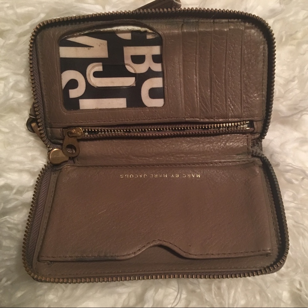 Marc Jacobs Wallet - Picture 5 of 6