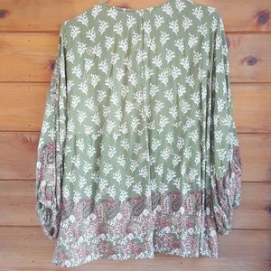 Angie Tops - Peasant style blouse top size large. Angie Tops - Peasant style blouse top size large.