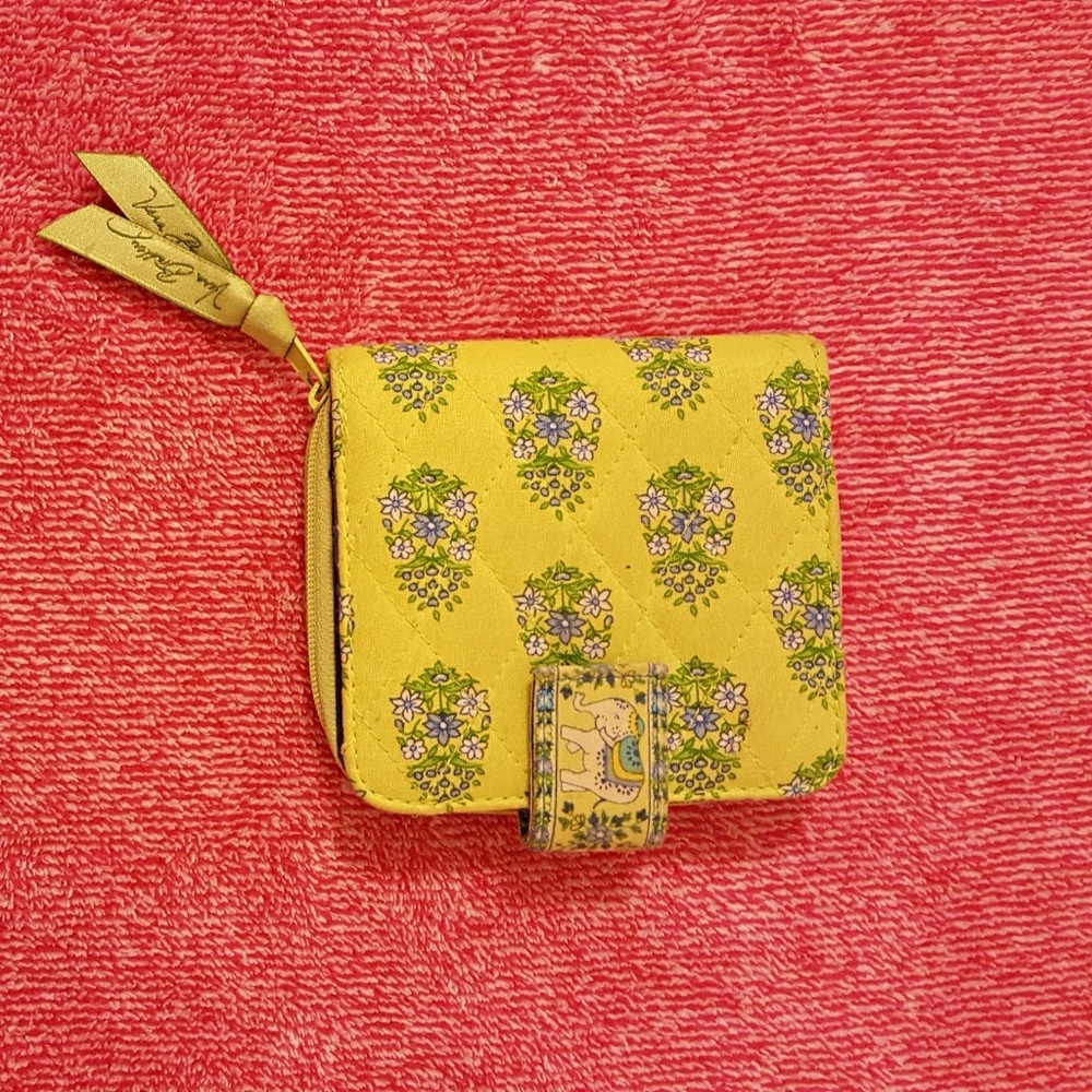 🚫 SOLD 🚫 Vera Bradley Citrus Card Case (Wallet)