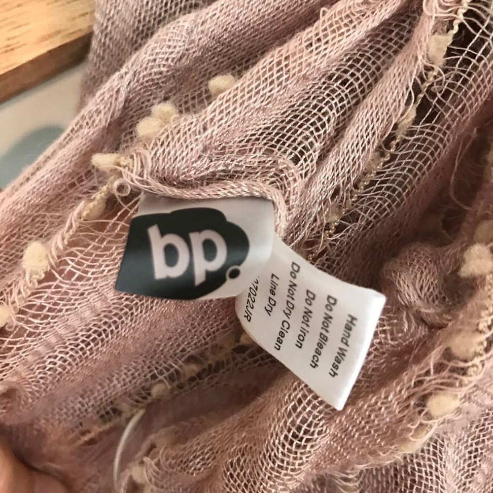 Scarf - Picture 4 of 4