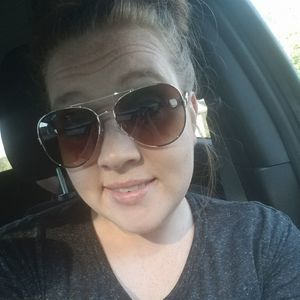 Meet your Posher, Kara