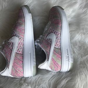 New NIKE Flyknit Pink: Airforce Ones