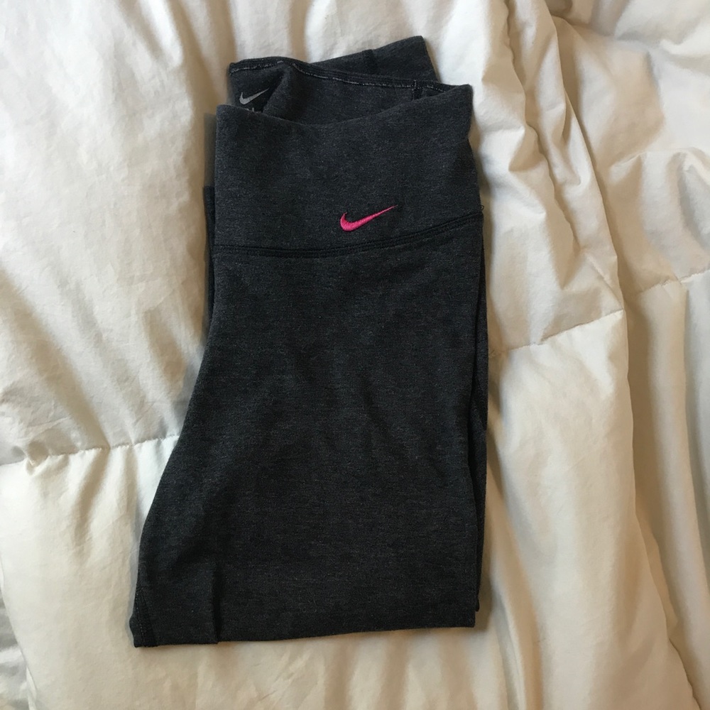 Grey Cropped Leggings - Nike
