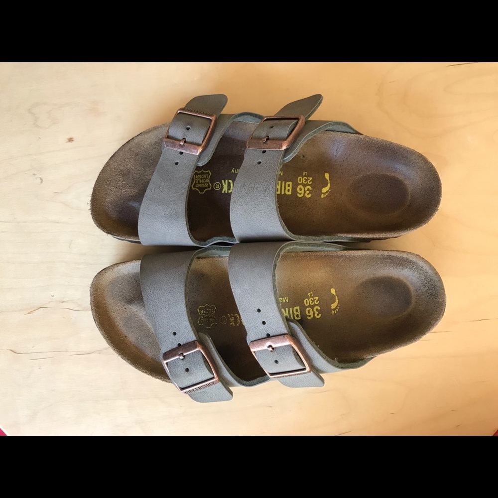 VGUC Birkenstock Arizona Sandels