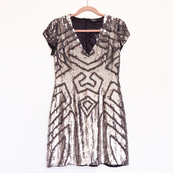 Parker embellished dress - Picture 2 of 4