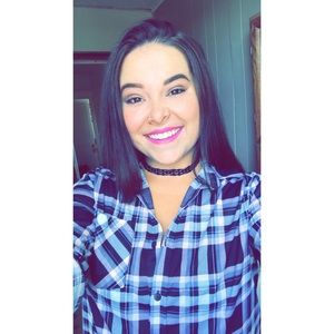 Meet your Posher, Kayla