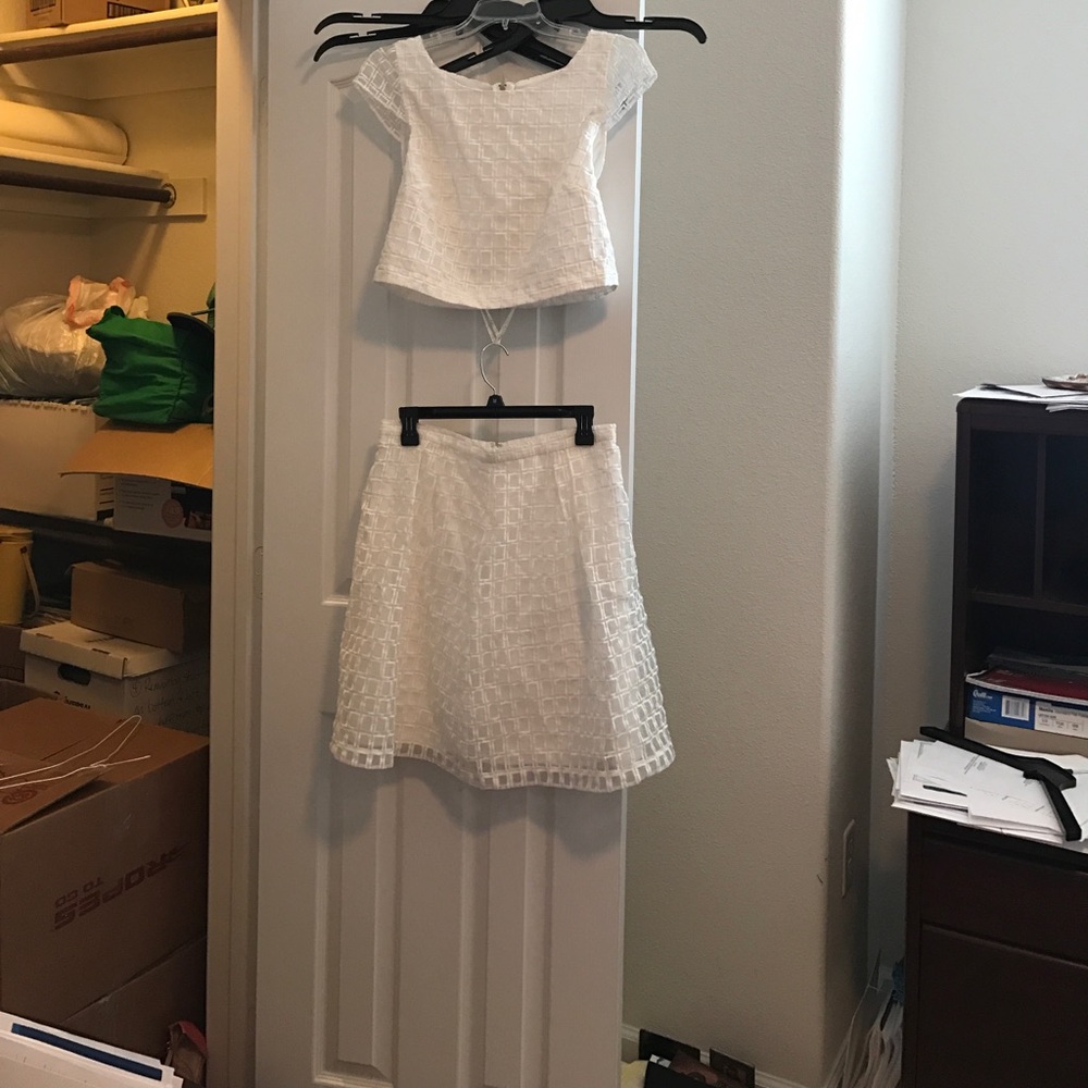 NWOT Jessica Simpson 2 piece crop& skirt!