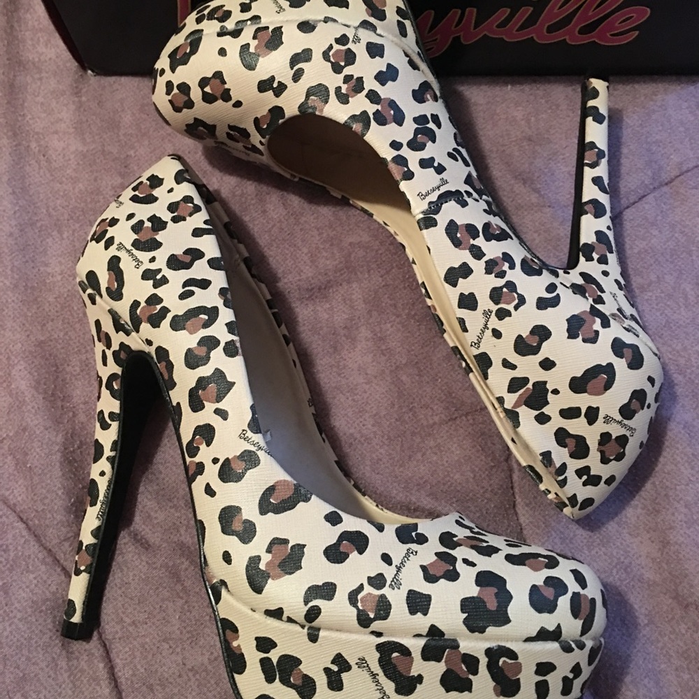 Leopard pumps - Picture 2 of 4
