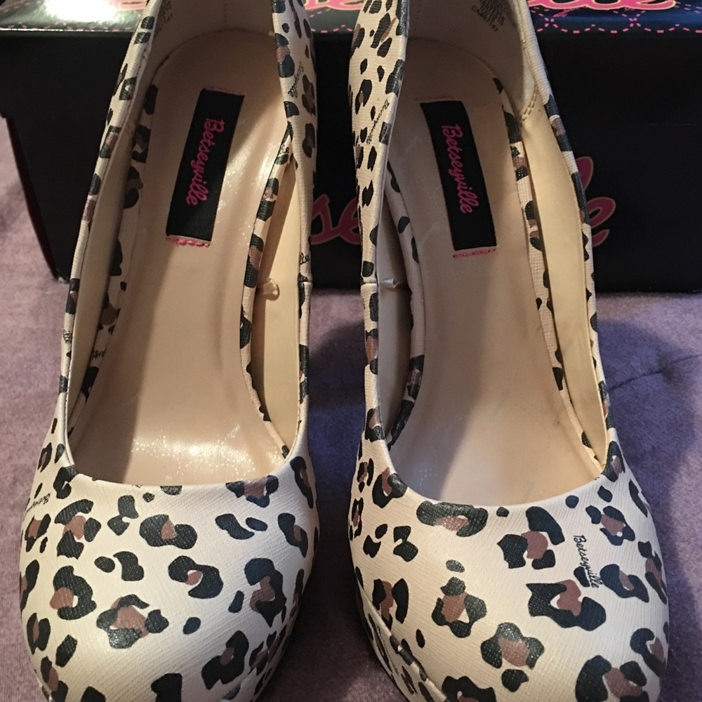 Leopard pumps - Picture 4 of 4