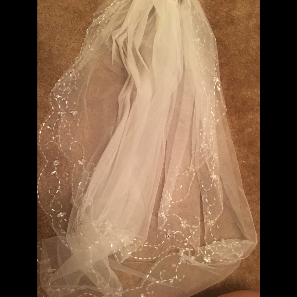 Beautiful new two tier wedding Veil