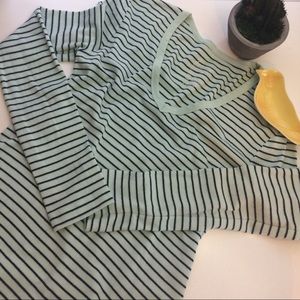 GAP The Bowery Supersoft V Neck Long Sleeve Tee