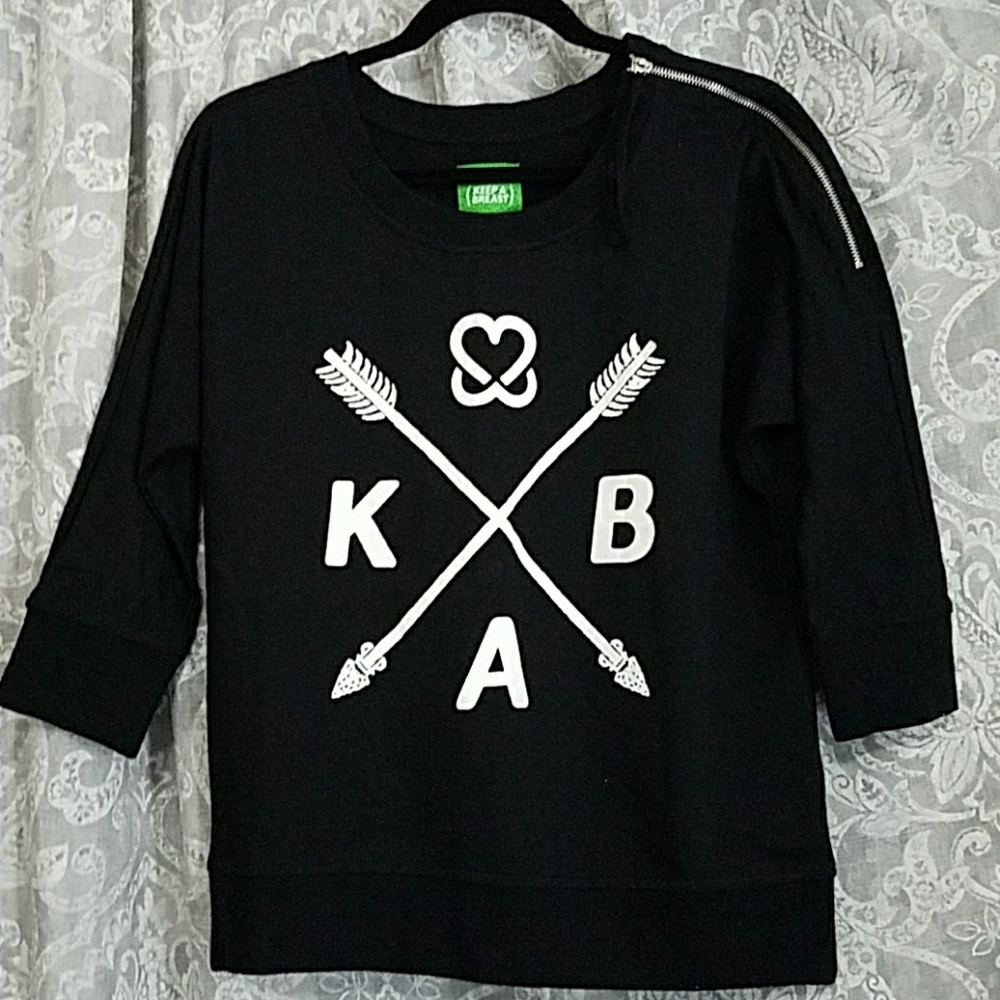 🚫SOLD🛇 Black Side Zipper Pullover (size: S)