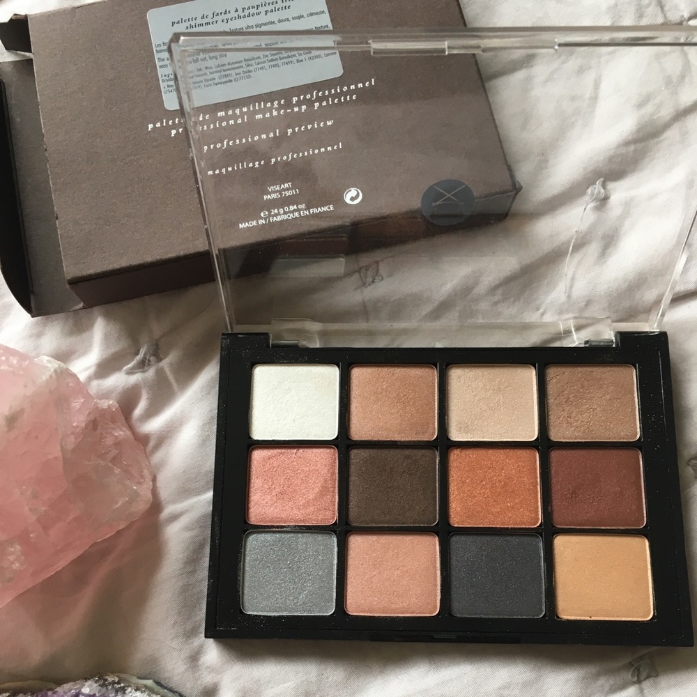 ✨ VISEART Shimmer Eyeshadow Palette