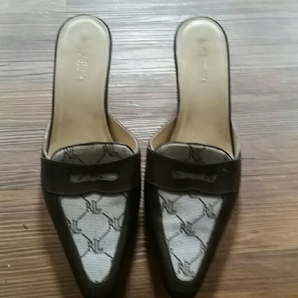 Leather short heel dress shoes