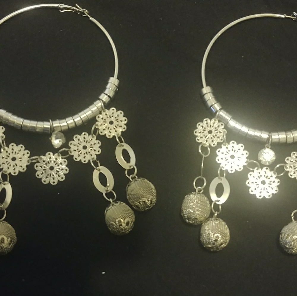 Beautiful chime earrings