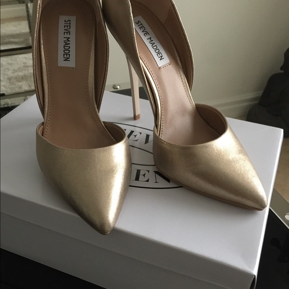 STEVE MADDEN NWB GOLD SHOES 9M - Picture 5 of 8