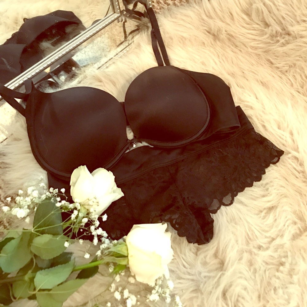 Victoria's Secret NBW black plunge push-up bra