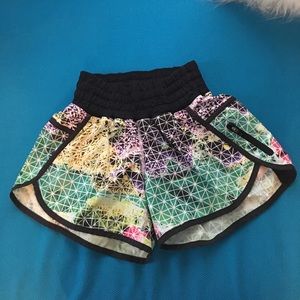 Lululemon tracker shorts
