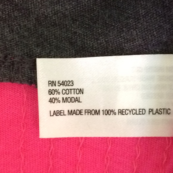 SOLD GAP sequined t-shirt - Picture 4 of 5