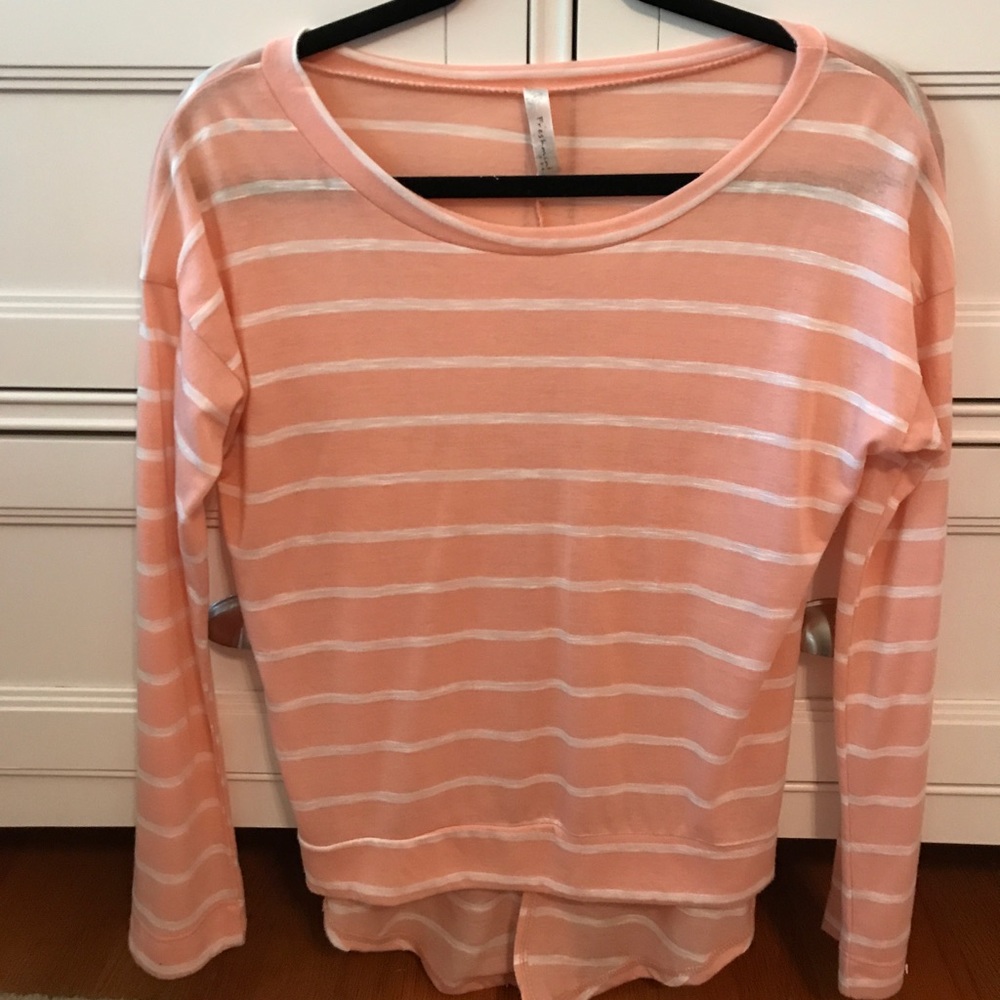 SALMON AND WHITE STRIPED TEE