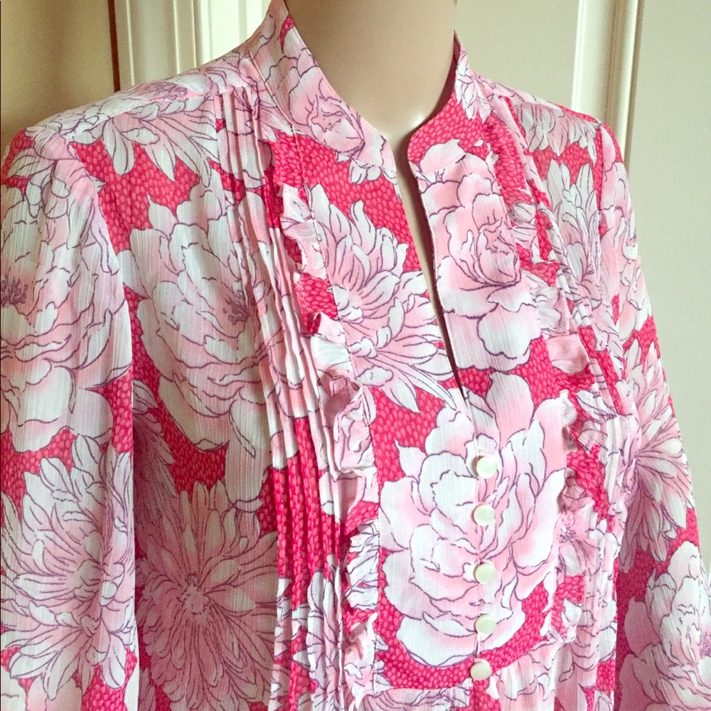 🌸Beautiful Banana Republic Pink Floral Blouse🌸 - Picture 1 of 4