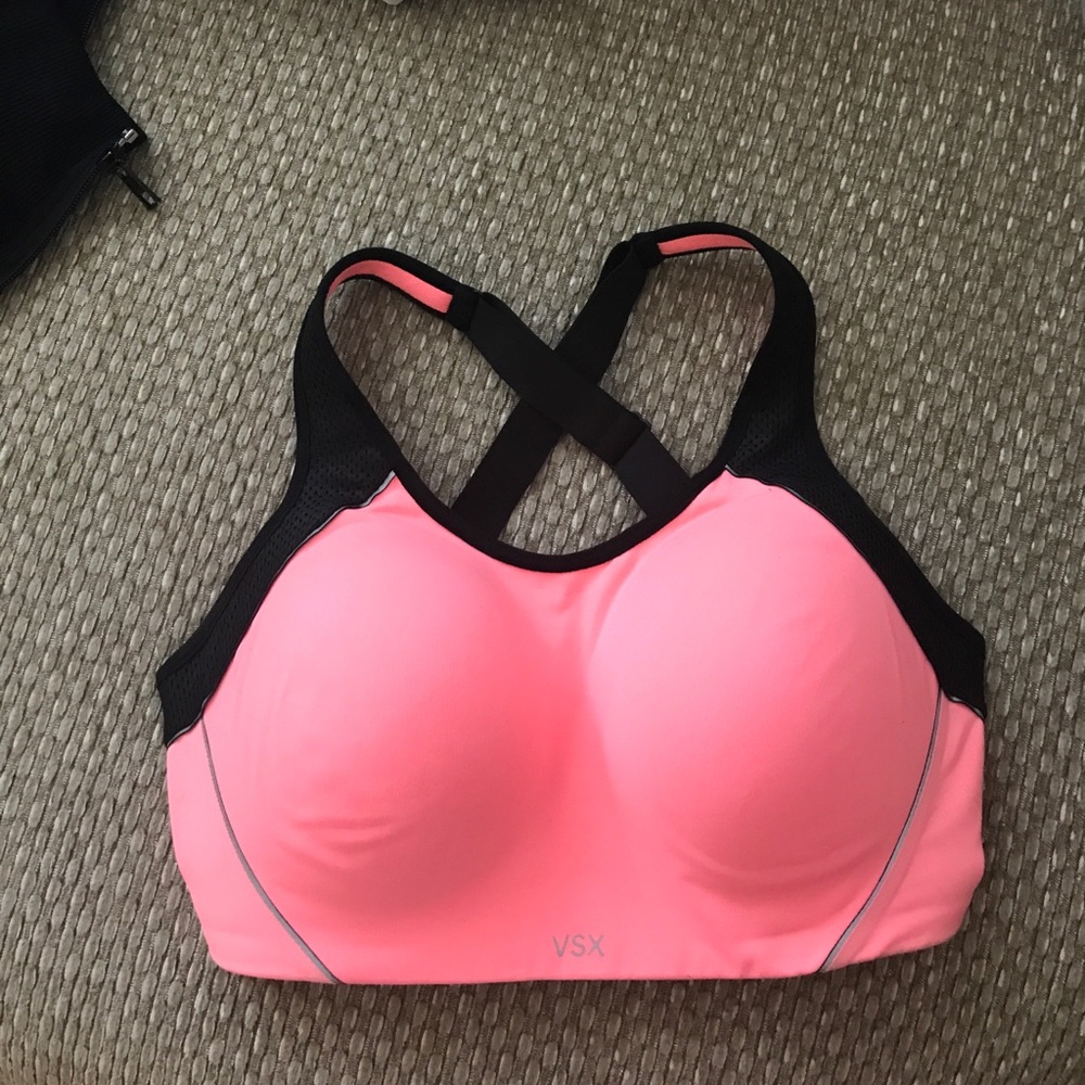 SOLD ON M! Victoria's Secret VSX Sports Bra