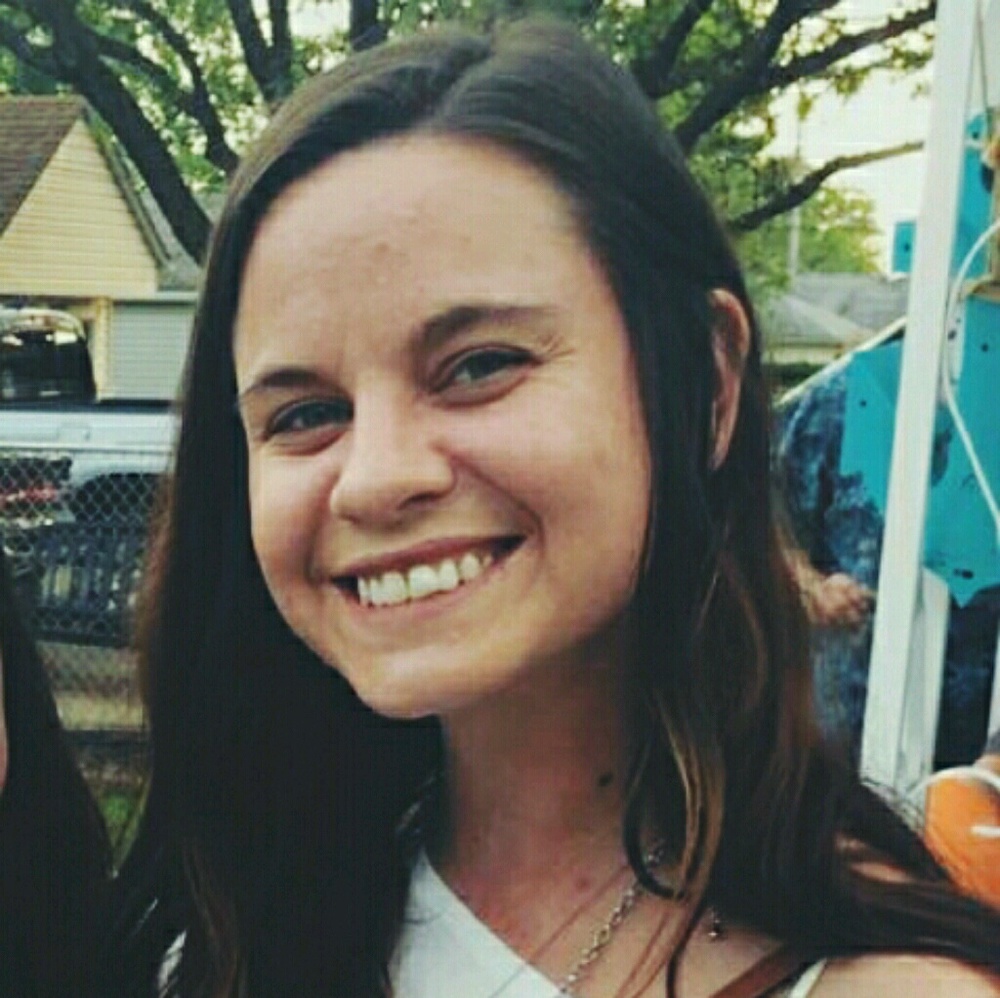 Meet your Posher, Alyssa