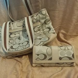 Coach shoulder bag with matching wallet