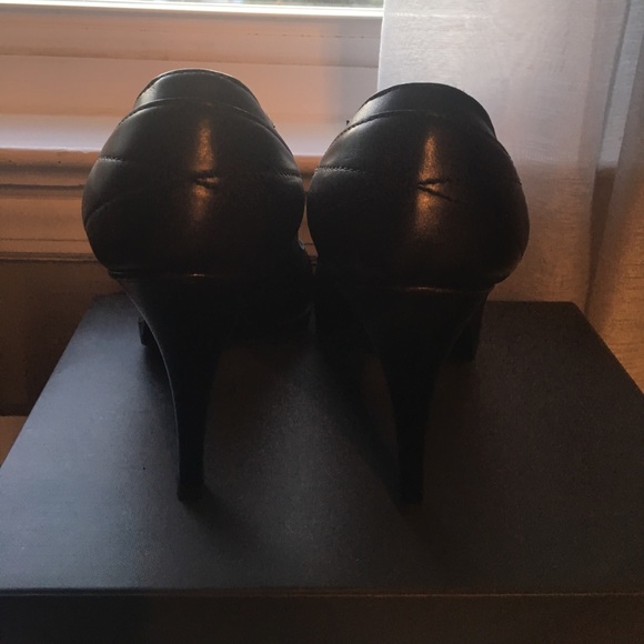 GUCCI 100% Authentic Peep Toe Pumps - Picture 8 of 8